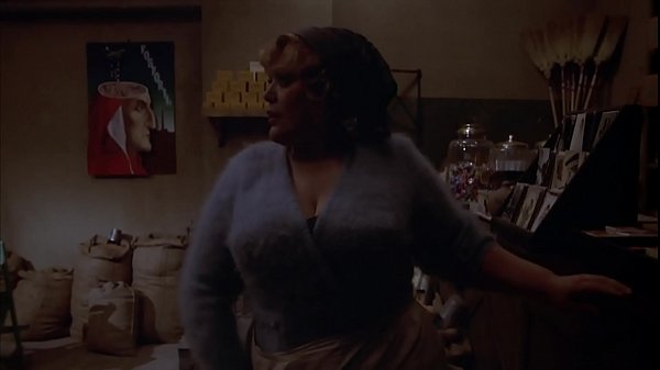 Эротический отрывок из фильма с толстой блондинкой 