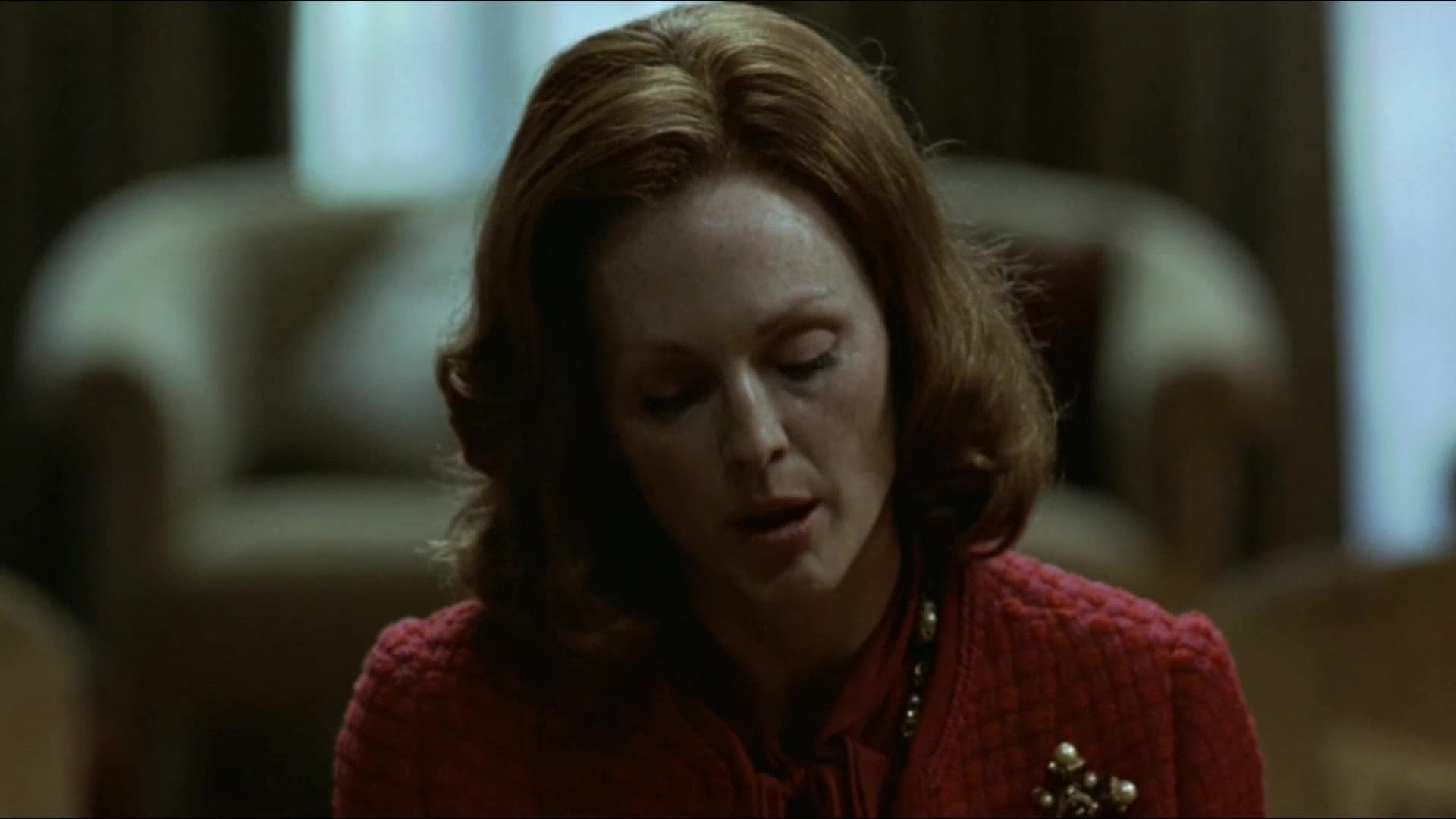 Парень не смог отказать зрелой бабе в трахе