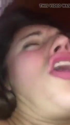 Парень поимел незнакомку от первого лица и снял на мобилу