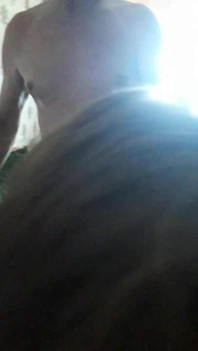 Два взрослых мужика трахают зрелую пьяную бабу и разговаривают